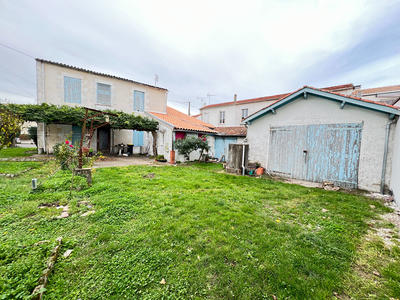 Maison - 164 m² - 8 pièces