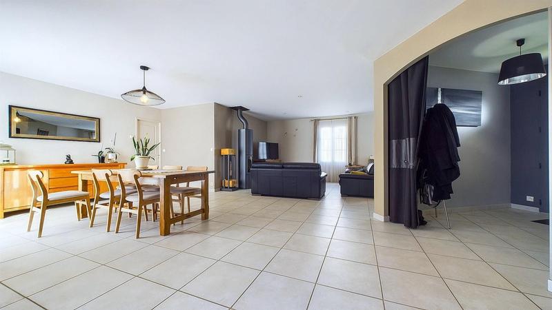 Maison - 142 m² - 6 pièces