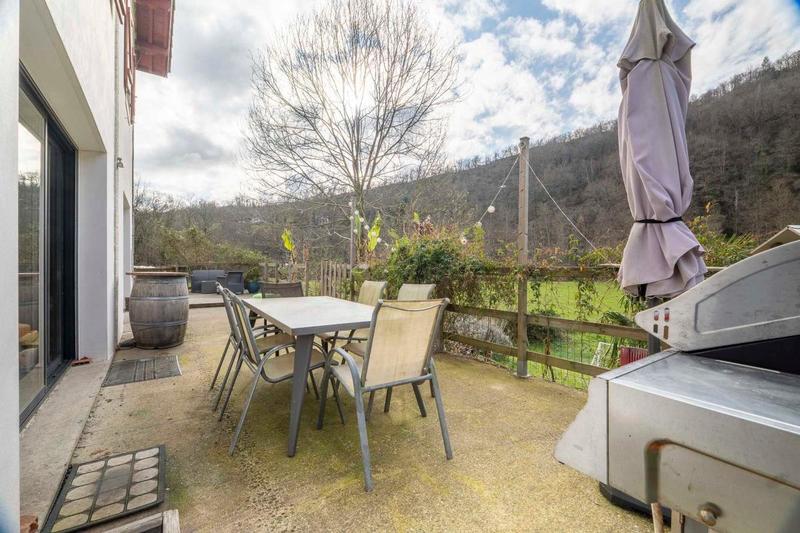 Maison - 104 m² - 4 pièces