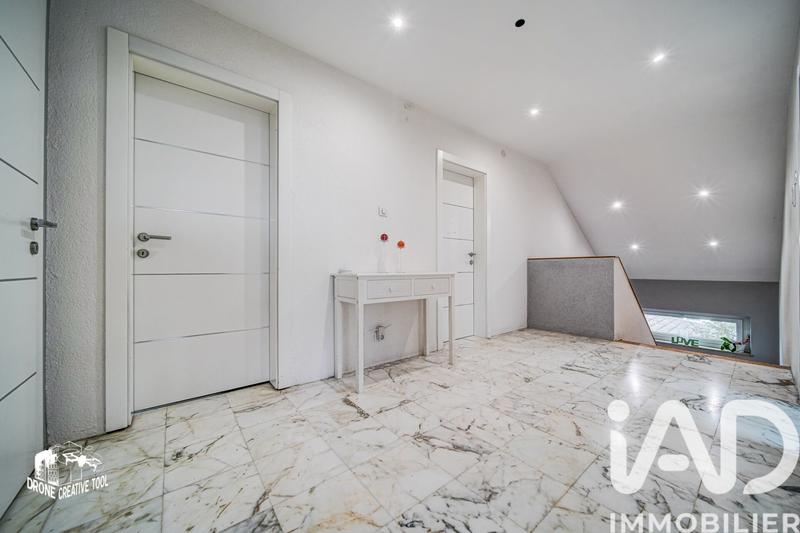 Duplex - 163 m² - 8 pièces