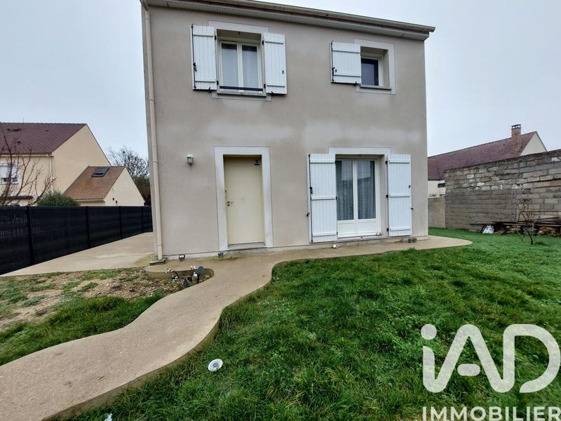 Maison - 80 m² - 5 pièces