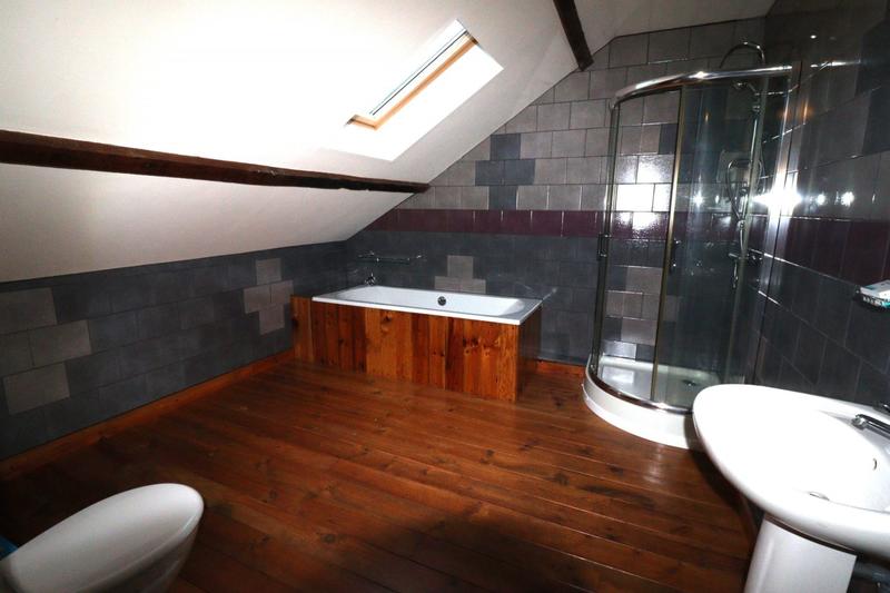 Maison - 189 m² - 6 pièces