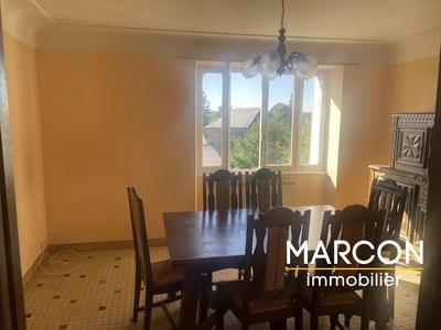 Maison - 104 m² - 6 pièces