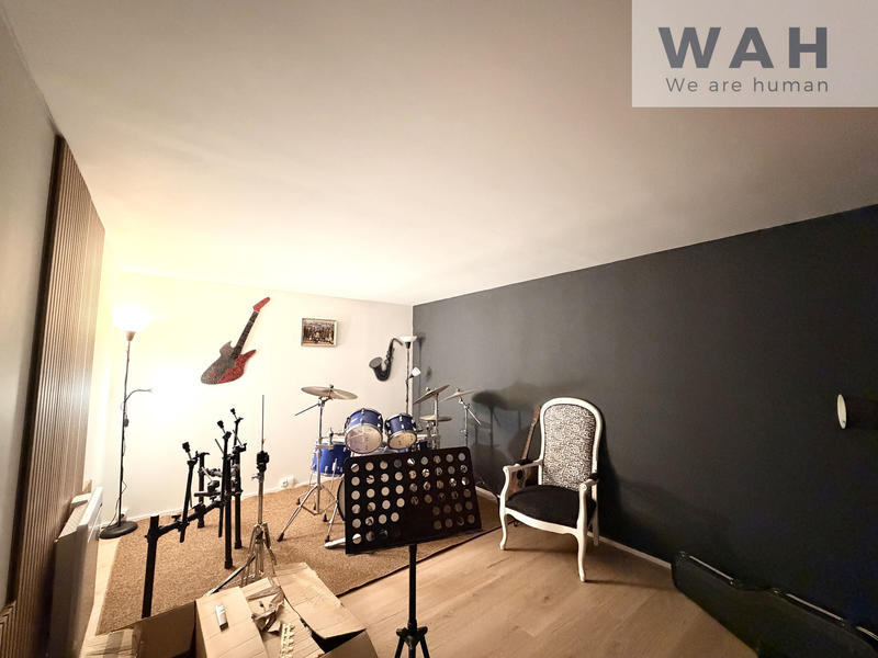 Maison - 218 m² - 5 pièces