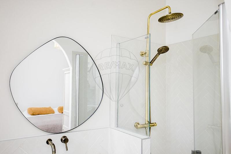 Appartement - 165 m² - 6 pièces