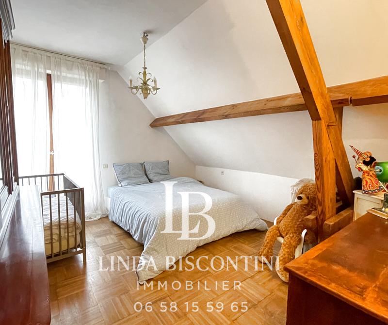 Maison - 140 m² - 8 pièces