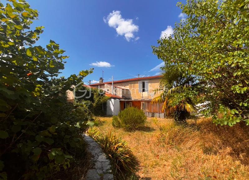 Maison ancienne - 140 m² - 5 pièces