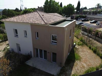 Maison - 86 m² - 4 pièces