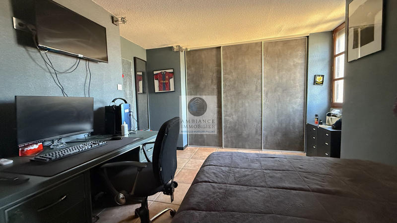 Maison - 205 m² - 7 pièces