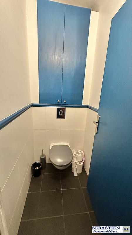 Bureau - 144 m² - 6 pièces