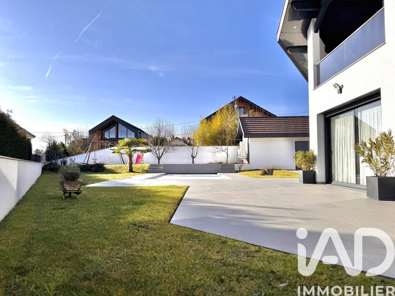 Maison de maîtres - 320 m² - 7 pièces
