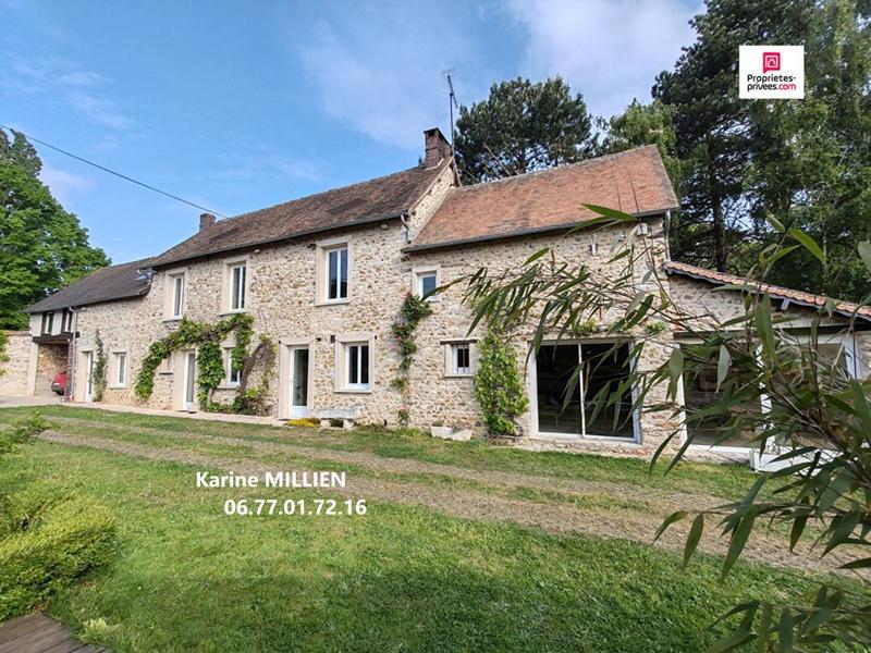 Maison - 216 m² - 7 pièces