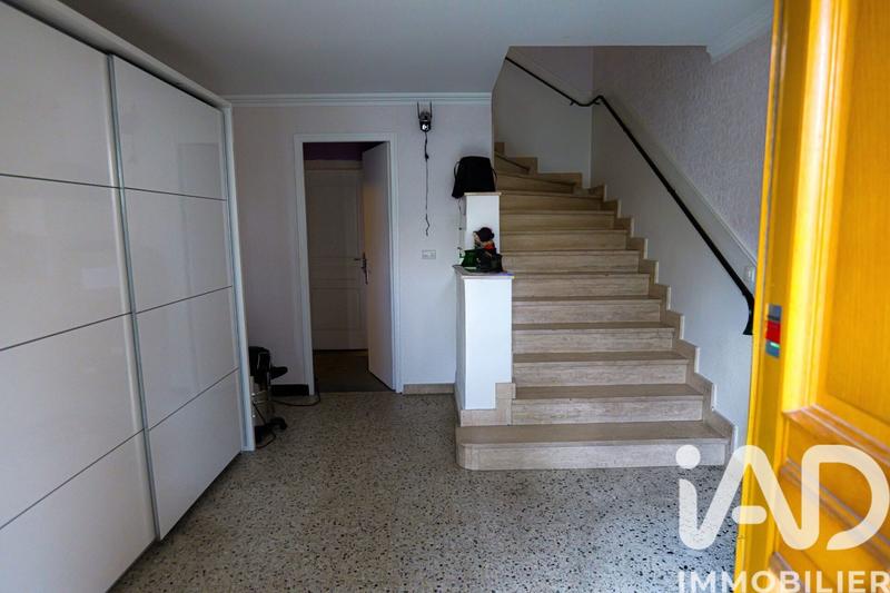 Maison - 240 m² - 8 pièces