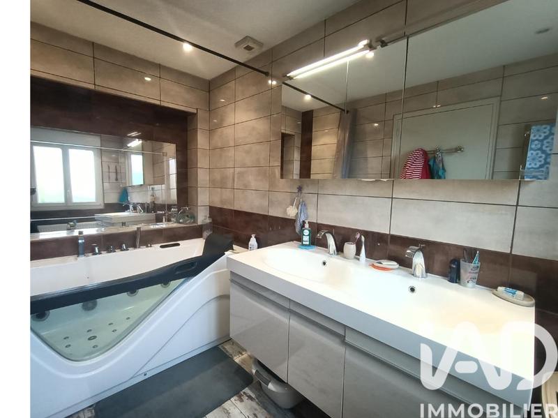 Maison de ville - 111 m² - 5 pièces