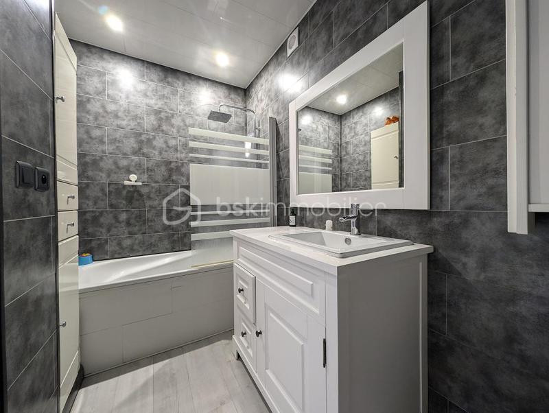 Maison - 103 m² - 5 pièces