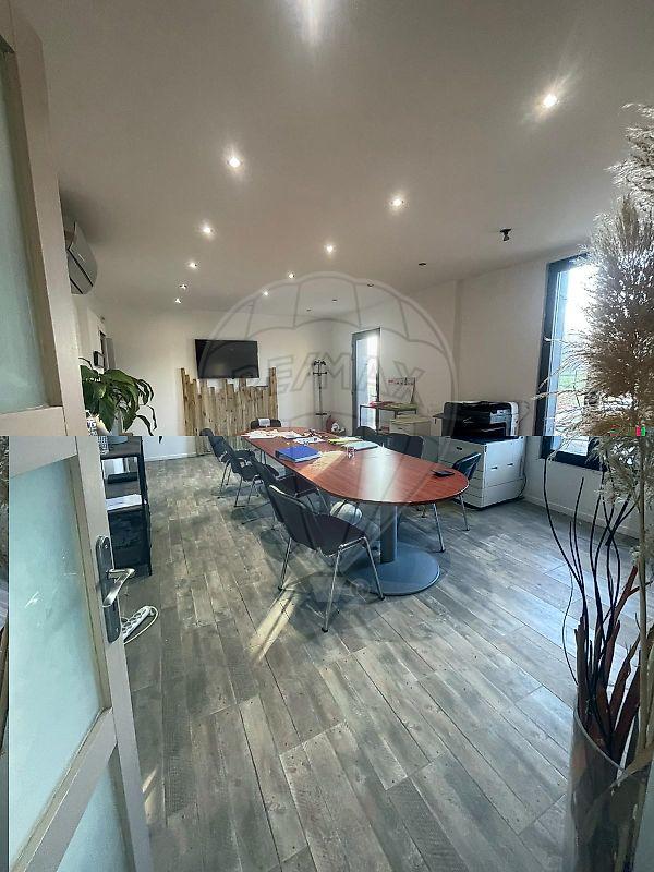 Local commercial - 437 m² - 10 pièces