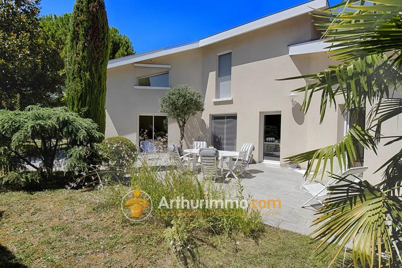 Maison - 165 m² - 5 pièces