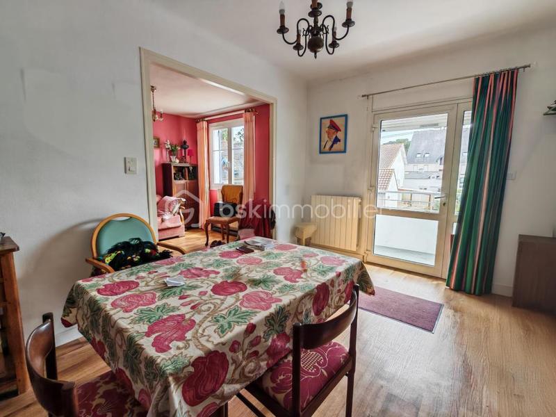 Maison traditionnelle - 81 m² - 5 pièces