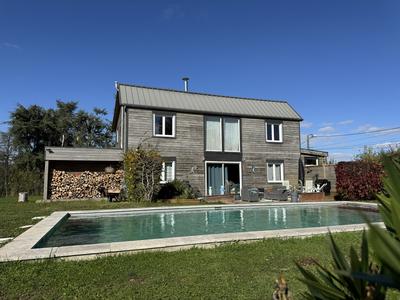 Maison - 165 m² - 5 pièces