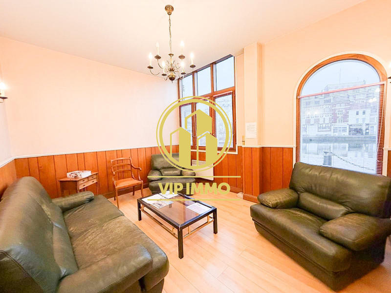 Bureau - 219 m² - 10 pièces