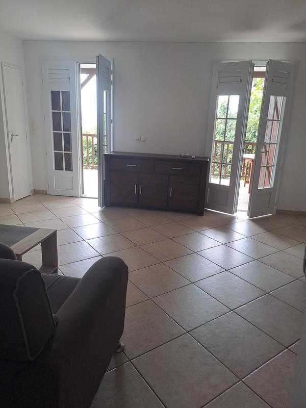 Appartement - 99 m² - 5 pièces