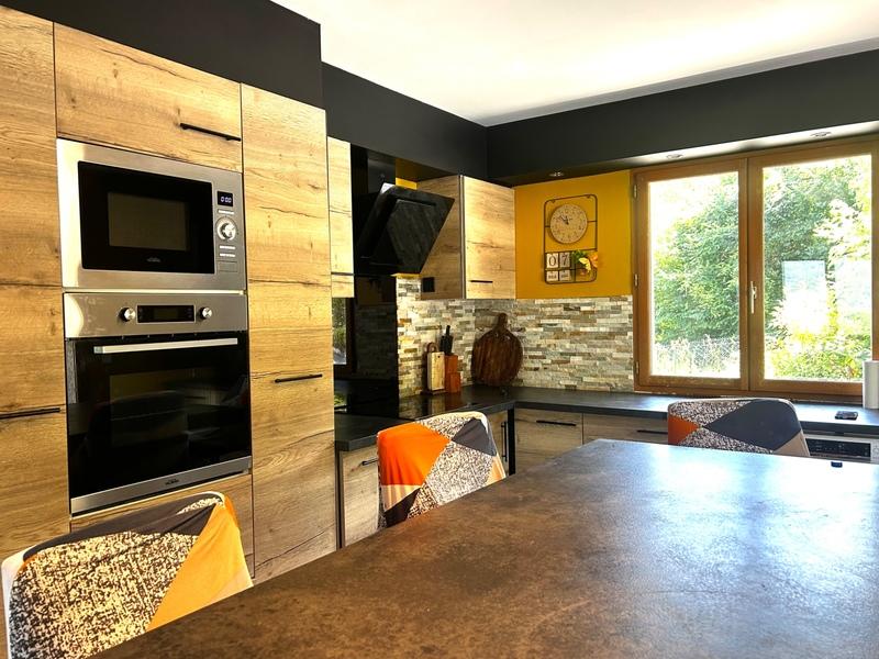 Maison - 146 m² - 5 pièces