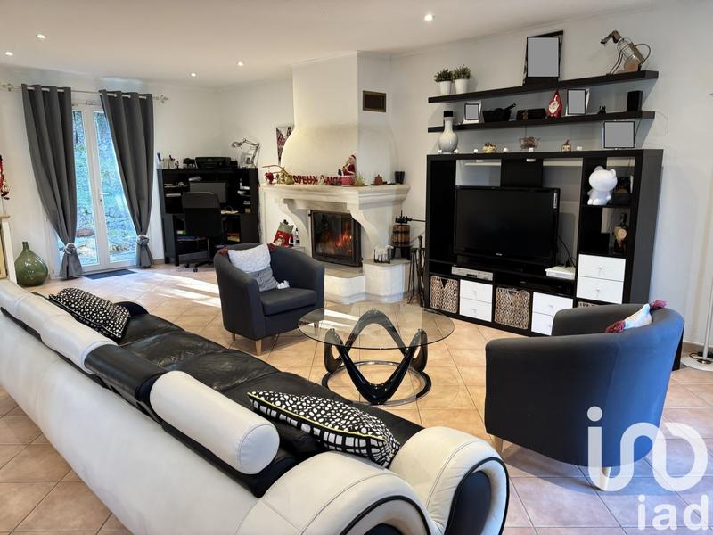 Maison - 99 m² - 5 pièces