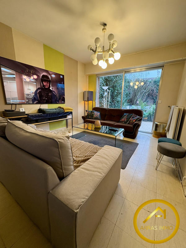 Maison - 298 m² - 9 pièces