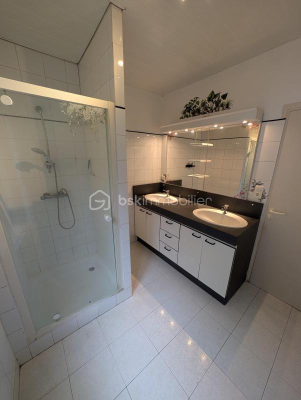 Maison - 169 m² - 7 pièces