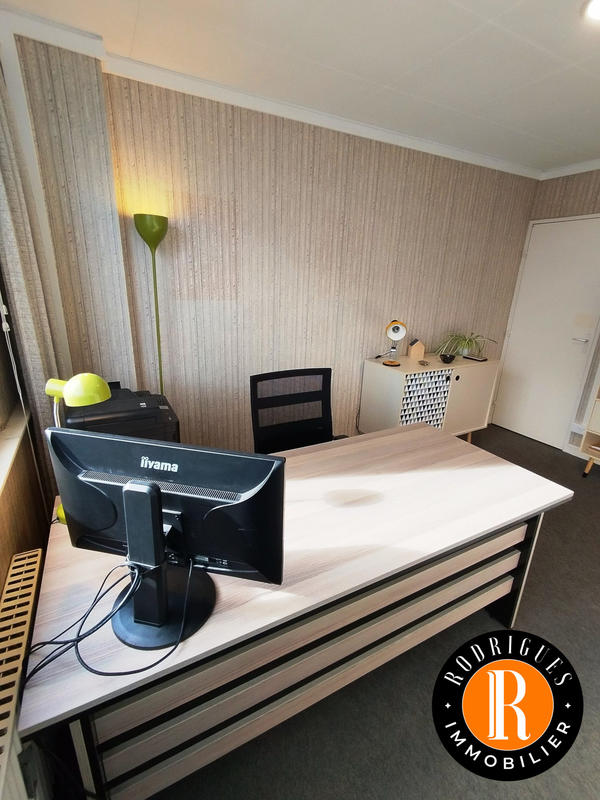 Bureau - 12 m² - 1 pièce