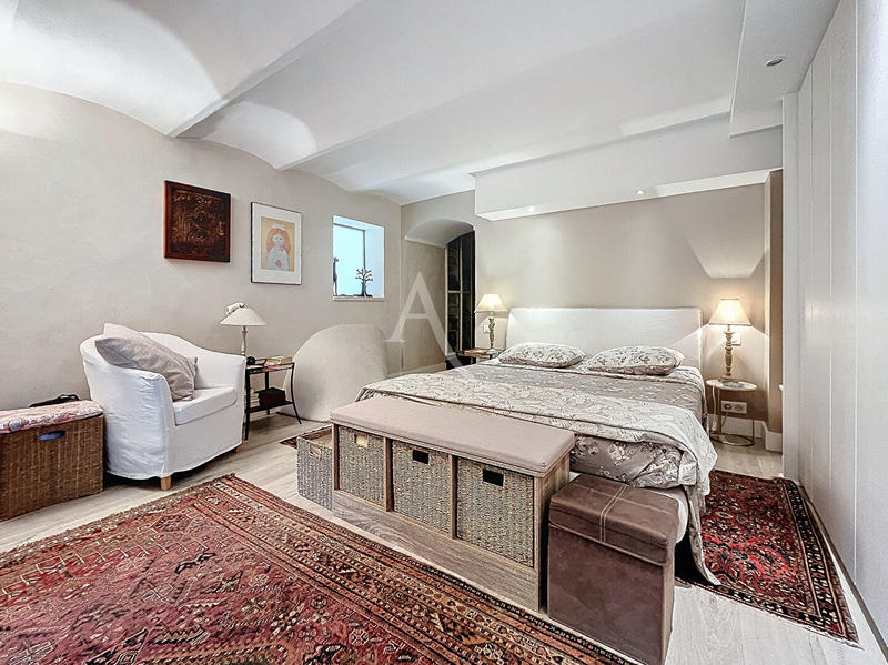 Appartement - 103 m² - 4 pièces