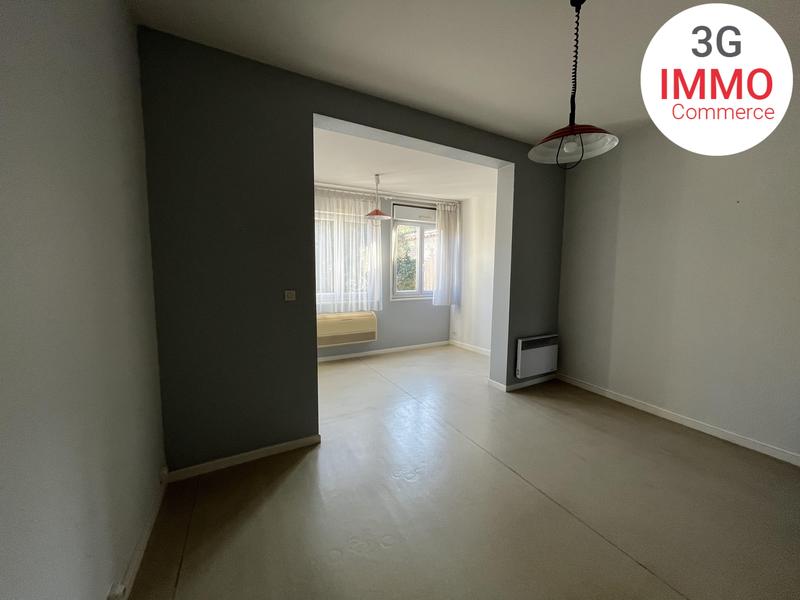 Local commercial - 70 m² - 4 pièces