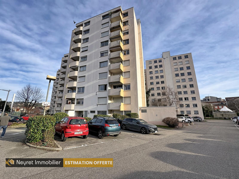 Appartement - 87 m² - 4 pièces