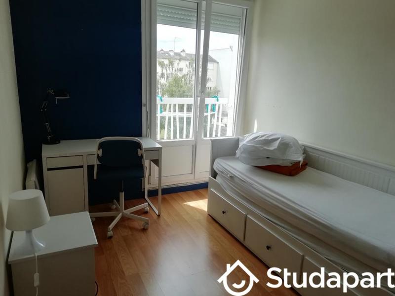 Chambre - 9 m² - 1 pièce