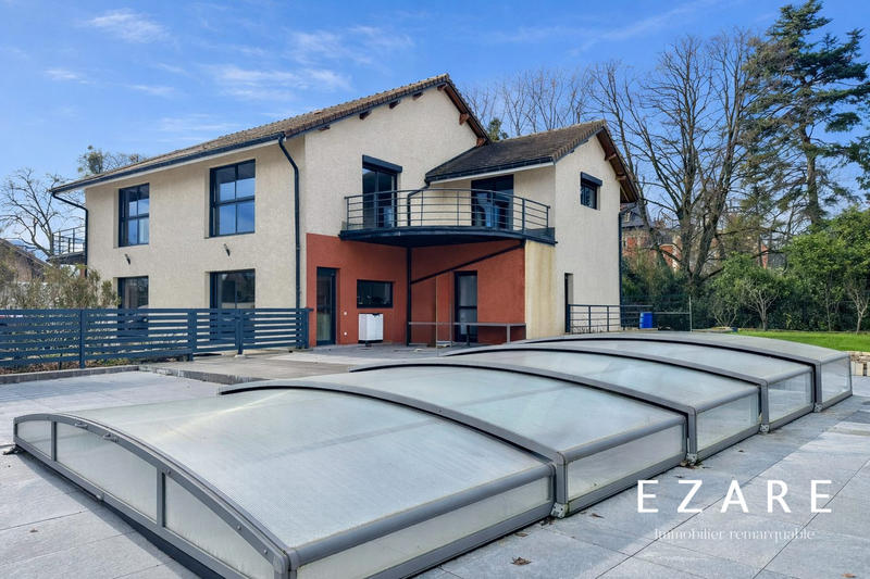 Maison - 357 m² - 7 pièces