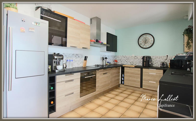 Maison - 188 m² - 8 pièces