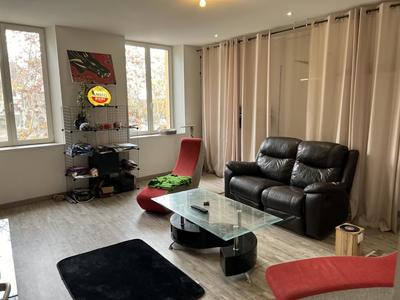 Propriété - 97 m² - 4 pièces