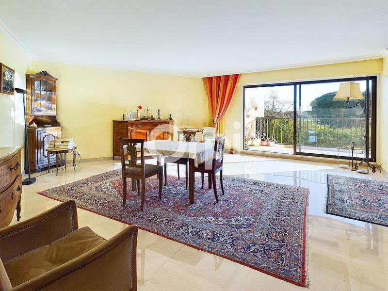 Appartement - 130 m² - 3 pièces