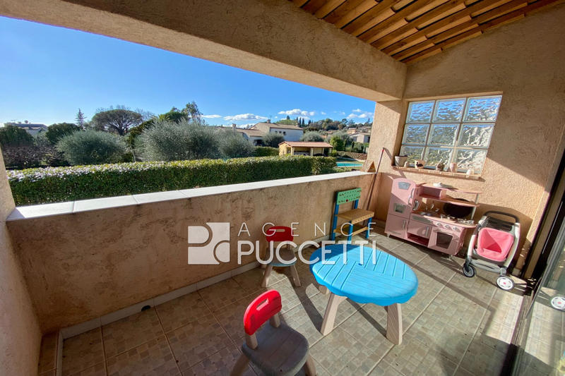 Villa - 180 m² - 6 pièces