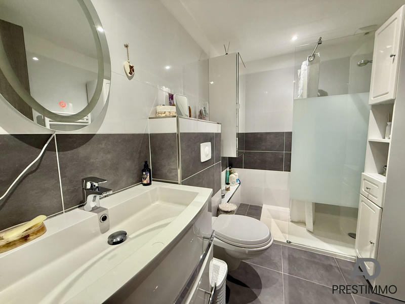 Appartement - 84 m² - 4 pièces