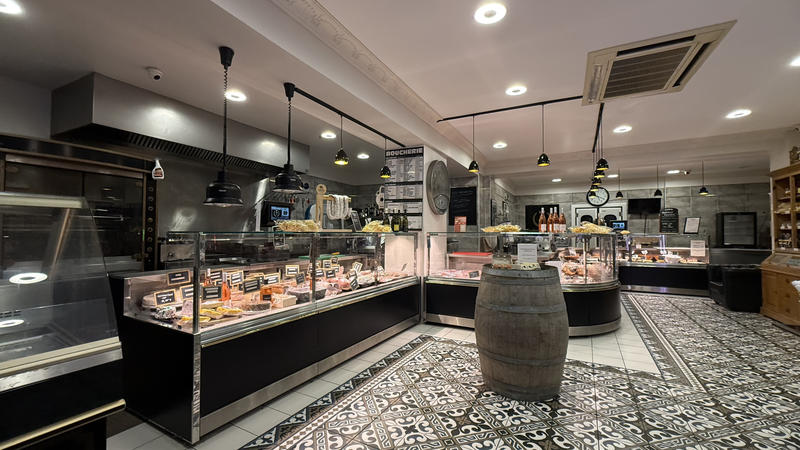 Fonds de commerce - Magasins - 256 m²