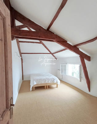 Propriété - 275 m² - 6 pièces