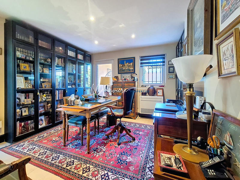 Villa - 180 m² - 6 pièces