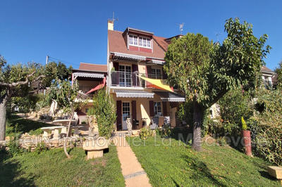 Maison chambre d'hôtes - 155 m² - 7 pièces