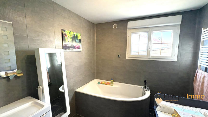 Maison ancienne - 170 m² - 7 pièces