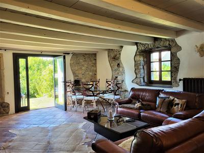 Maison - 150 m² - 10 pièces