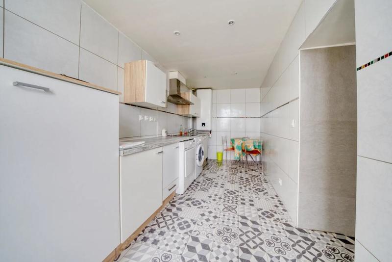 Maison - 271 m² - 10 pièces