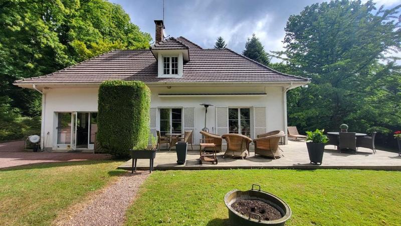 Maison - 338 m² - 7 pièces