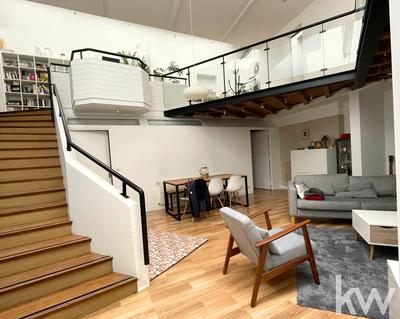 Loft - 151 m² - 5 pièces