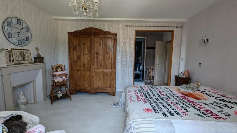 Maison - 225 m² - 8 pièces